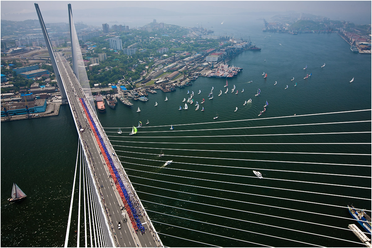 Рекорд Гиннеса, флаг на мосту